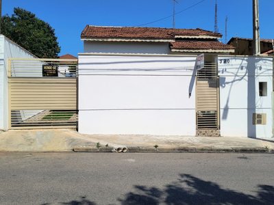 Casa, 3 quartos, 128 m² - Foto 1