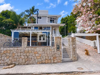 Casa, 3 quartos, 240 m² - Foto 1