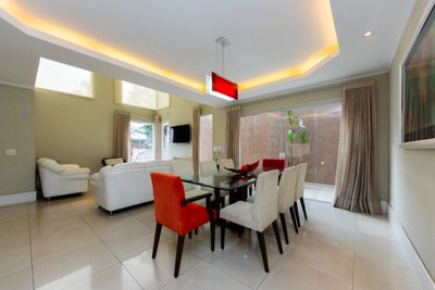 Casa, 3 quartos, 356 m² - Foto 4