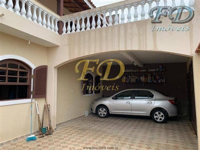 Casa, 5 quartos, 249 m² - Foto 1