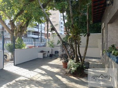 Casa, 4 quartos, 162 m² - Foto 1