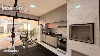 Casa, 3 quartos, 206 m² - Foto 2