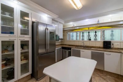 Casa, 3 quartos, 331 m² - Foto 2