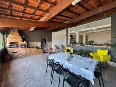 Casa, 3 quartos, 360 m² - Foto 1