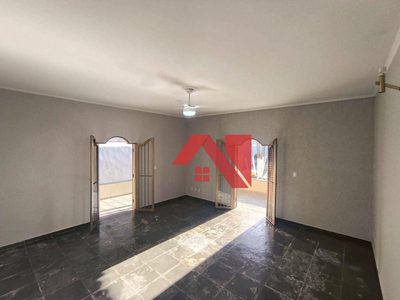 Casa, 3 quartos, 240 m² - Foto 2