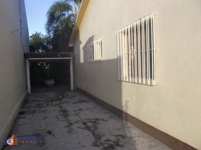 Casa, 3 quartos, 200 m² - Foto 1
