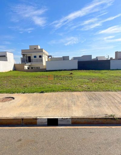 Loteamento e Condomínio, 200 m² - Foto 1