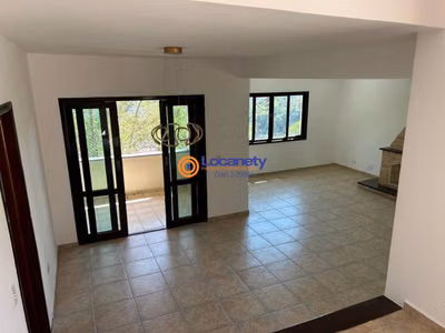 Casa, 3 quartos, 214 m² - Foto 1