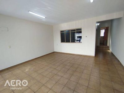Casa, 4 quartos, 200 m² - Foto 1