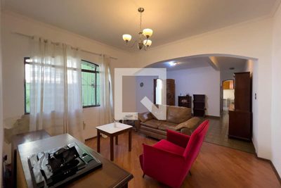 Casa, 4 quartos, 236 m² - Foto 1