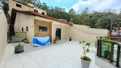 Sobrado, 3 quartos, 245 m² - Foto 1