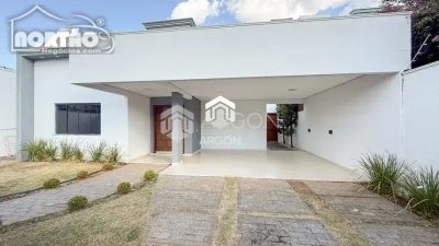 Casa, 3 quartos, 164 m² - Foto 1