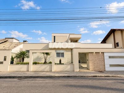 Casa, 3 quartos, 207 m² - Foto 2