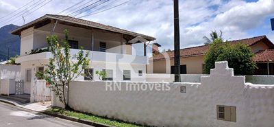 Casa, 4 quartos, 180 m² - Foto 1