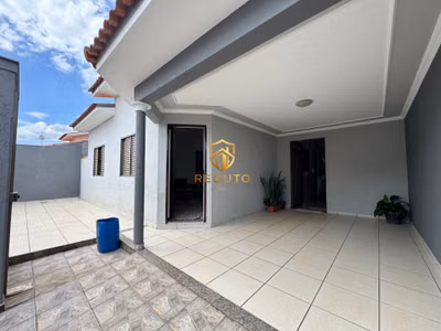 Casa, 4 quartos, 200 m² - Foto 1