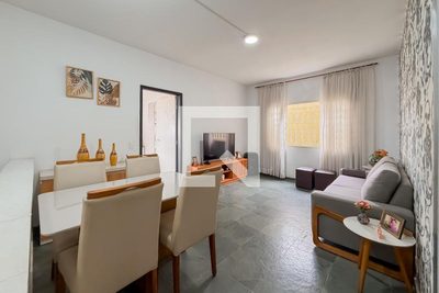 Casa, 6 quartos, 180 m² - Foto 2