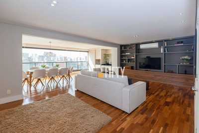 Apartamento, 4 quartos, 209 m² - Foto 2