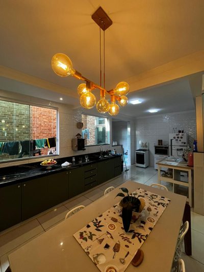 Casa, 5 quartos, 240 m² - Foto 1