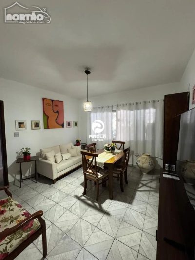 Casa, 4 quartos, 138 m² - Foto 1