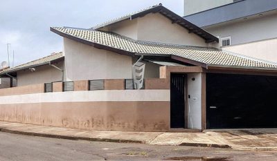 Casa, 2 quartos, 200 m² - Foto 1