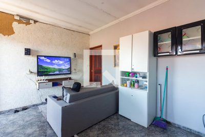 Casa, 1 quarto, 289 m² - Foto 2