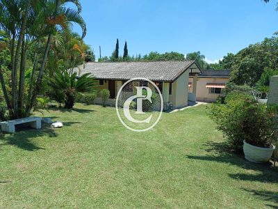 Sítio, 3 quartos, 1050 m² - Foto 1