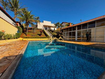 Chácara, 3 quartos, 1573 m² - Foto 1