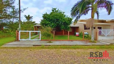 Casa, 4 quartos, 195 m² - Foto 1