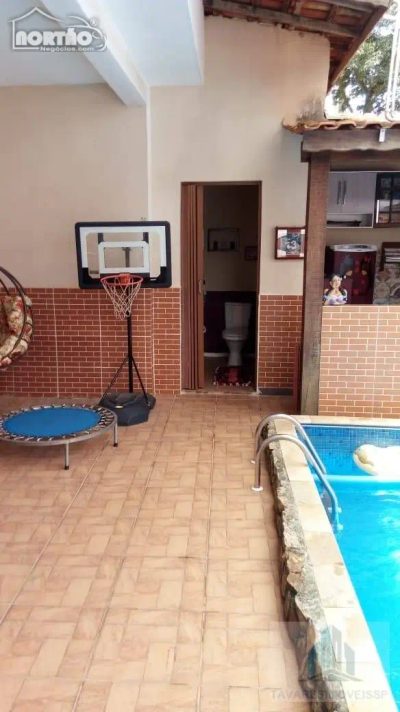 Casa, 2 quartos, 260 m² - Foto 1