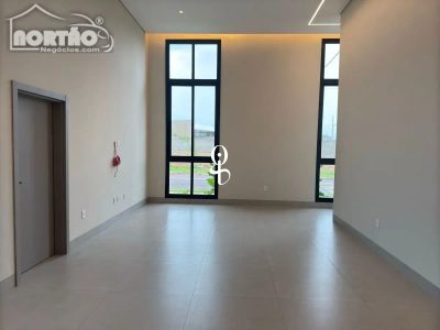 Casa, 2 quartos, 214 m² - Foto 4