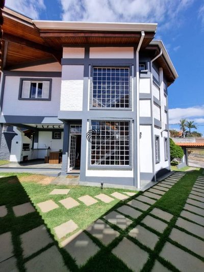 Casa, 3 quartos, 239 m² - Foto 2