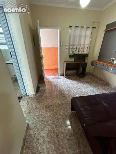 Casa, 1 quarto, 32 m² - Foto 1