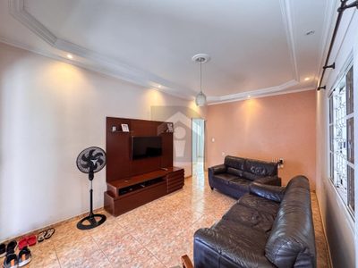 Casa, 3 quartos, 230 m² - Foto 3