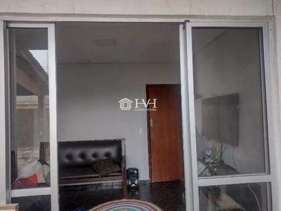 Casa, 3 quartos, 180 m² - Foto 1