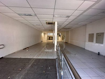 Loja-Salão, 750 m² - Foto 1