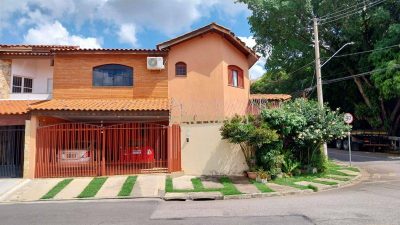 Casa, 3 quartos, 227 m² - Foto 1
