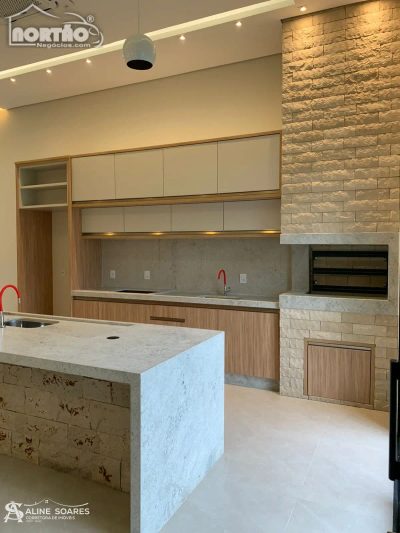 Casa, 4 quartos, 157 m² - Foto 2