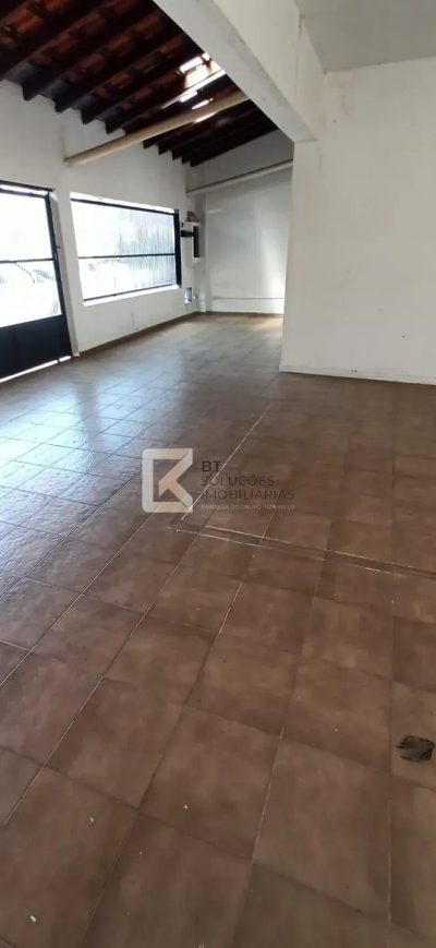 Casa, 6 quartos, 212 m² - Foto 2