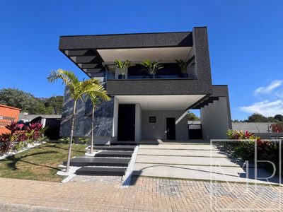 Casa, 4 quartos, 300 m² - Foto 1