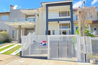 Casa, 3 quartos, 231 m² - Foto 1