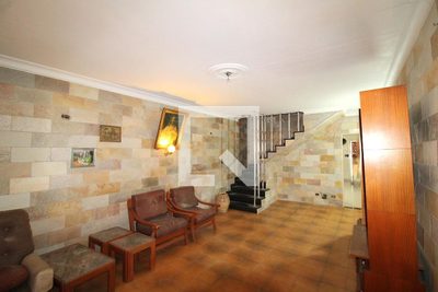 Casa, 2 quartos, 162 m² - Foto 1