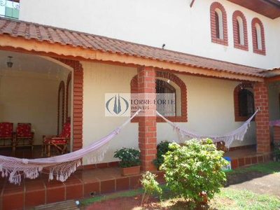 Casa, 4 quartos, 200 m² - Foto 1