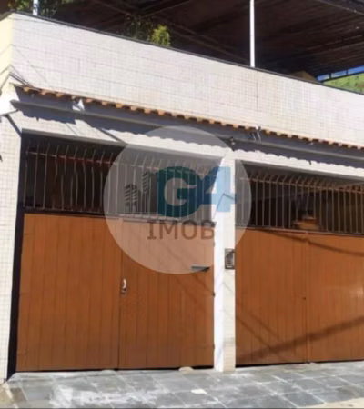 Casa, 5 quartos, 240 m² - Foto 1