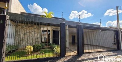 Casa, 3 quartos, 212 m² - Foto 1