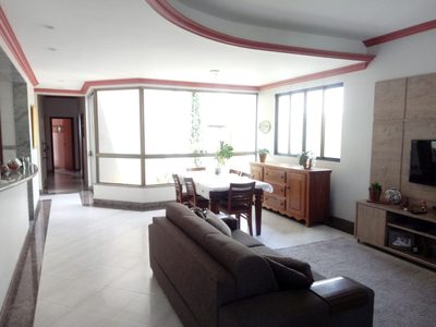 Casa, 4 quartos, 226 m² - Foto 2
