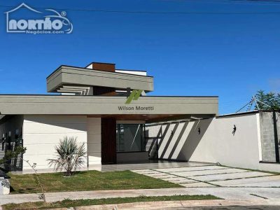Casa, 5 quartos, 155 m² - Foto 1