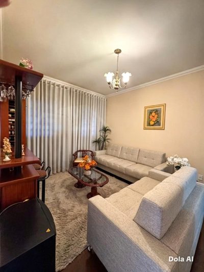 Casa, 3 quartos, 237 m² - Foto 1