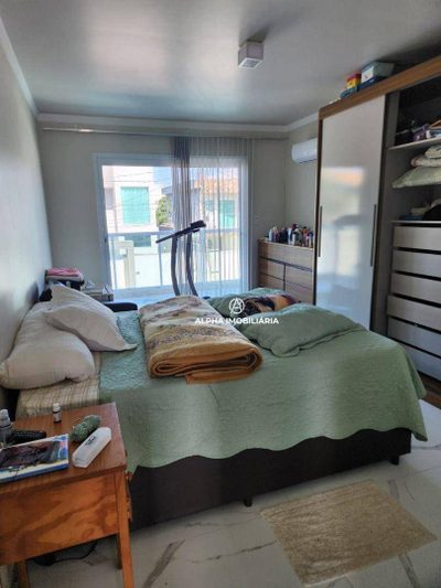 Casa, 6 quartos, 240 m² - Foto 5