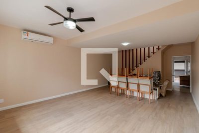 Casa, 3 quartos, 214 m² - Foto 2