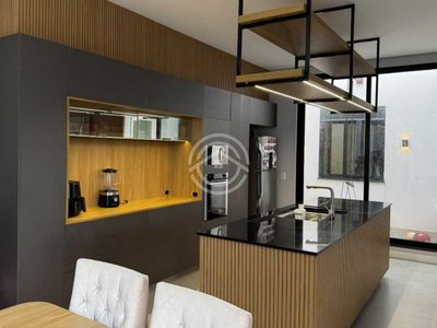 Casa, 3 quartos, 199 m² - Foto 2